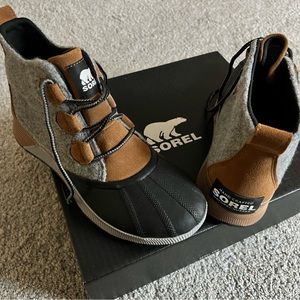 WOMEN'S OUT N ABOUT III CLASSIC BOOT 9.5 New